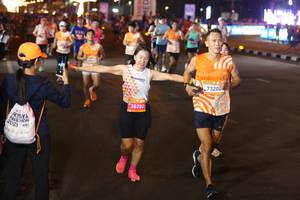 BIB: 
                            <button type="button" onclick="openModal(23241069)" class="btn btn-primary btn-sm float-right btn-popup" data-toggle="modal" data-target=".modal-high-quality">
                        <i class="fas fa-shopping-cart"></i> Add to Cart
                    </button>
                                            <button type="button" onclick="isThisMe(23241069, true)" class="btn btn-success btn-sm float-right btn-popup btn-isme hidden" data-toggle="tooltip" data-placement="bottom" title="นี่คือรูปของคุณใช่ไหม คลิกที่นี่เพื่อเอาเข้าอัลบั้ม">
                        <i class="fas fa-plus"></i> Add to album
                    </button>
                    <button type="button" onclick="isThisMe(23241069, false)" class="btn btn-warning btn-sm float-right btn-popup btn-isnotme hidden">
                        <i class="fas fa-ban"></i> Remove from album
                    </button>